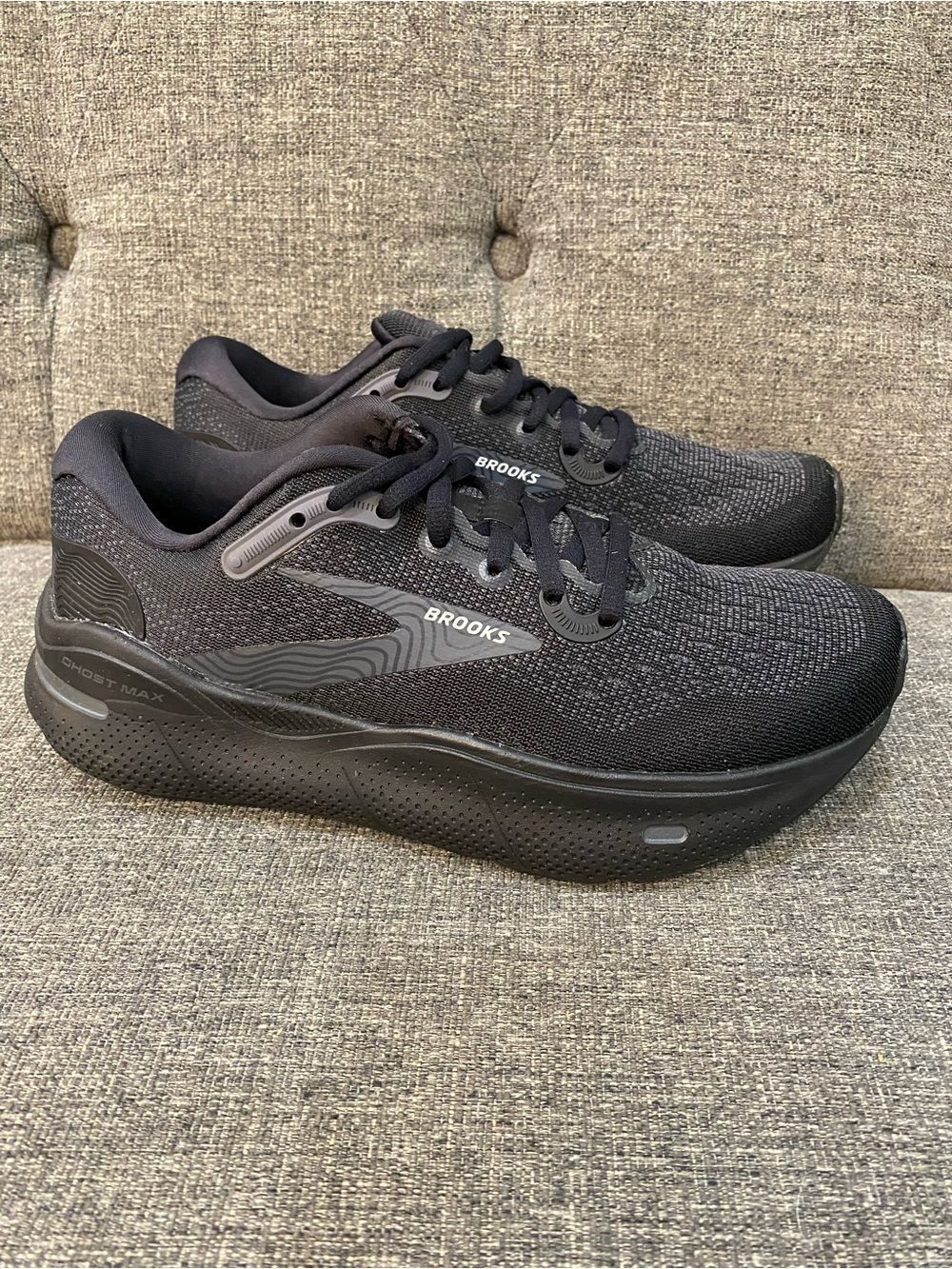 Brooks Ghost MAX Black Running Sneakers Women’s Size 6.5